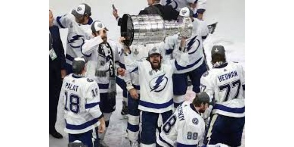 Tampa Bay Lightning nollakansallinen vastustaja New York Islanders